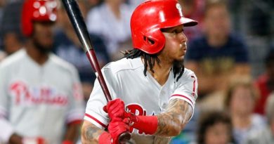 Freddy Galvis guio triunfo de los Filis 6-5 sobre los Cachorros