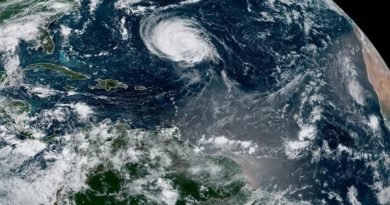 México reporta más de medio millón de personas en riesgo por huracán Olaf