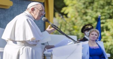 Papa Francisco pide desde Eslovaquia que Europa se distinga por su solidaridad