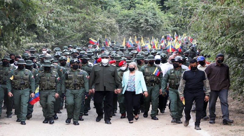 Presidente Maduro celebra 16° Aniversario del CEOFANB en unión cívico-militar