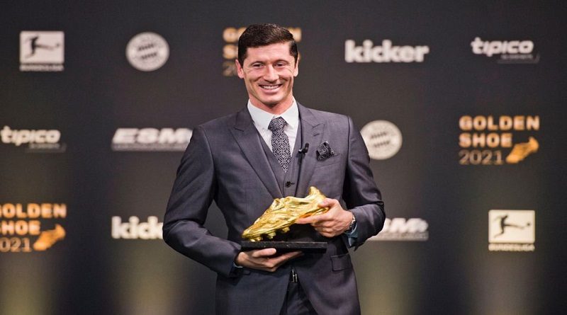 Robert Lewandowski recibió la Bota de Oro como máximo goleador de Europa