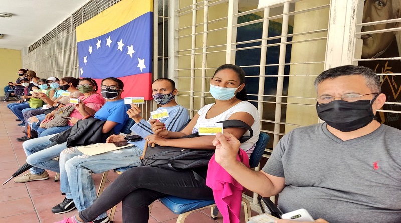 Avanza jornada de vacunación a personal educativo en escuelas del país