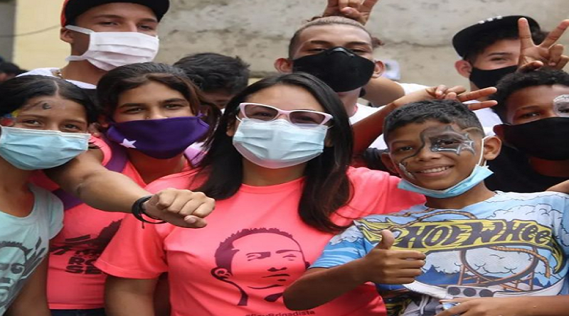 JUVENTUD DE LOS BARRIOS | Muchachada juvenil culmina II Campamento "1.000 veces Robert Serra" en Caracas
