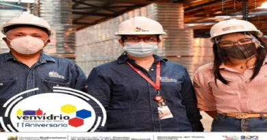 Jorge Arreaza: "Un abrazo desde el alma a sus trabajadoras y trabajadores" Foto: Venvidrio