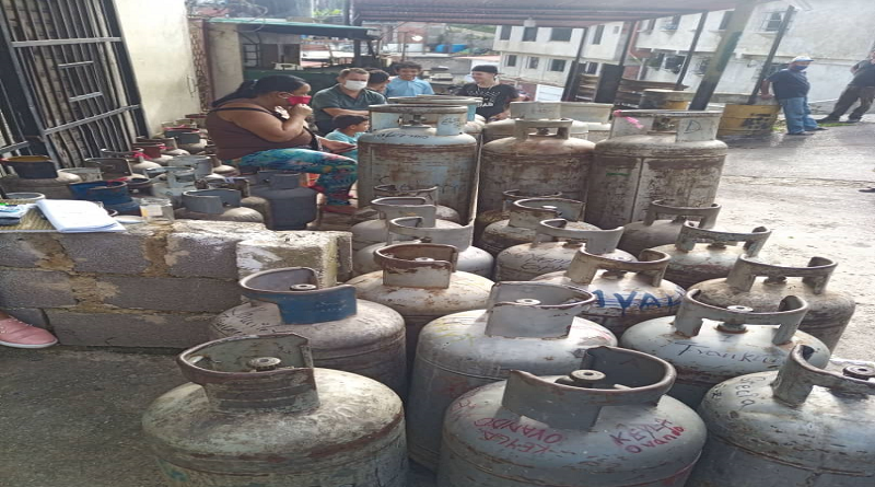 Entregan más de 5 mil bombonas de gas doméstico en la parroquia Cecilio Acosta