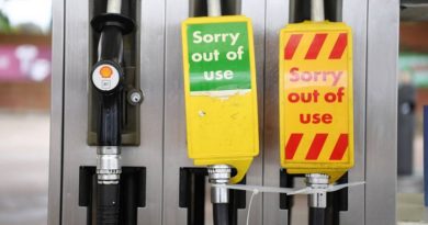 Reino Unido admite que desabastecimiento de combustible puede llegar hasta Navidades