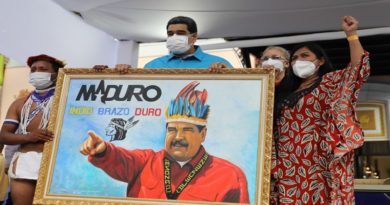 Pueblos indígenas ratifican lealtad al presidente Nicolás Maduro