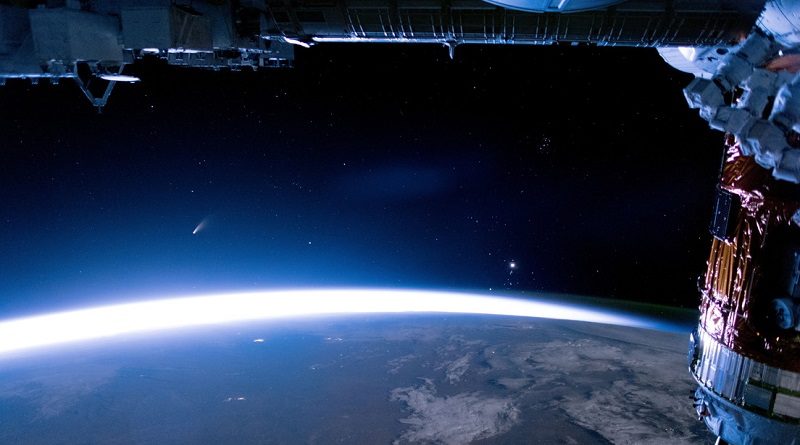 Investigadores descubren que por el calentamiento de las aguas oceánicas el planeta Tierra brilla menos que hace 20 años