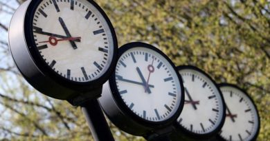 Europa atrasa los relojes una hora este domingo para entrar en horario de invierno