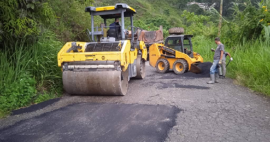Aplican 30 toneladas de asfalto en la parroquia Cecilio Acosta de Miranda