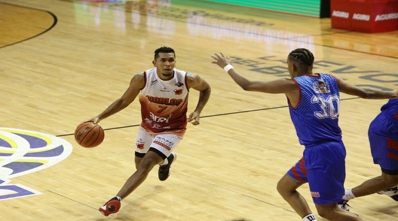 Morris Sierralta reforzará plantilla de Broncos de Caracas