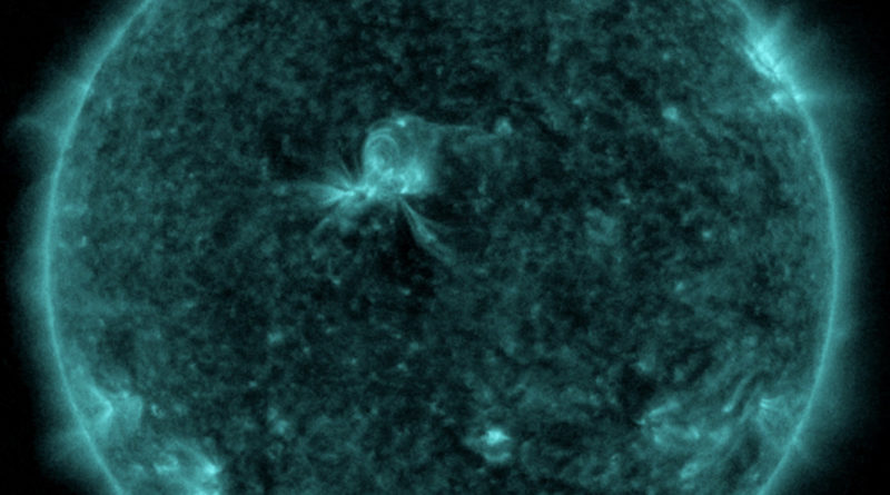 Fuerte erupción solar impactó al planeta tierra