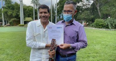 Otorgan premio Aquiles Nazoa al maestro Remigio "Morochito" Fuentes