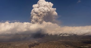 Lava de La Palma llega al Atlántico y se prevé un deterioro del aire