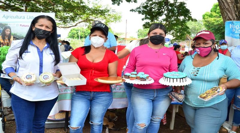 Mujeres presentan emprendimientos como parte de la innovación económica en Guárico