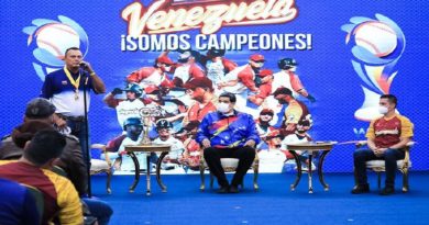 Presidente Maduro instruye evaluar aforo de 40% en estadios para inicio de temporada del Béisbol Profesional