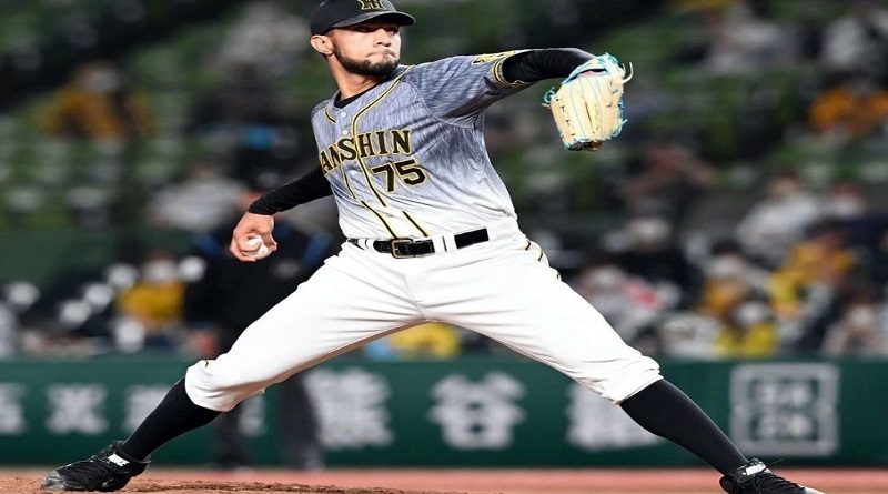 Robert Suárez anota su salvado número 40 de la temporada en Liga de Béisbol Nipona