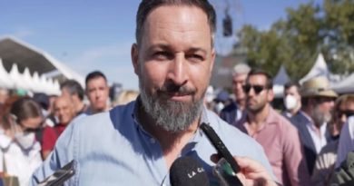 "¿De verdad Biden se atreve a decir eso?", reclamó Santiago Abascal del partido ultraderechista VOX de España (Foto agencias)