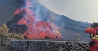 Una nueva colada de lava en el flanco norte del volcán Cumbre Vieja, España, el 9 de octubre de 2021. (YouTube / Instituto Geológico y Minero de España)