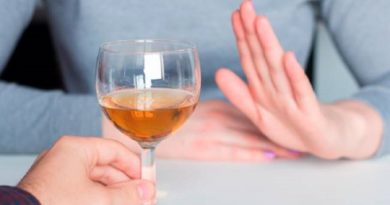 OMS pide disminuir consumo de alcohol para reducir cáncer de mama