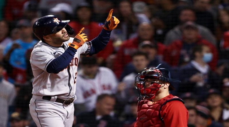 Altuve desplaza del podio de jonrones a Jeter al conectar su cuadrangular 21 en la postemporada