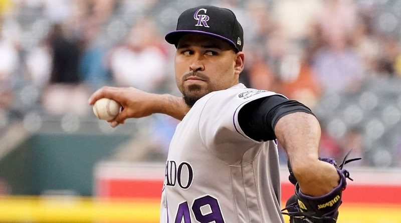 Senzatela acordó con los Rockies por cinco años y 50.5 millones de dólares