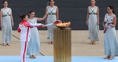 Grecia entrega antorcha olímpica para JJOO de Invierno de Pekín