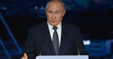 Presidente de Rusia advierte que EE.UU. "comete un error" al utilizar el dólar como instrumento de "sanciones"