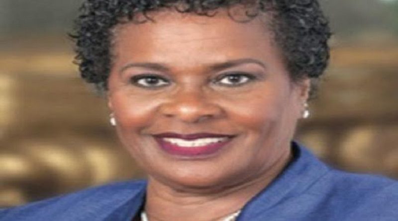 Barbados elige como presidenta a Sandra Mason e inicia su salida de la monarquía británica
