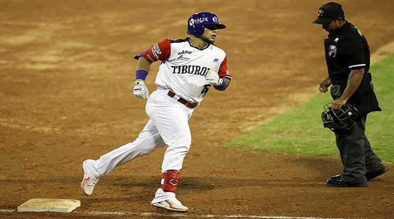 Tiburones consigue su tercera victoria al hilo al vencer 5-1 al Magallanes