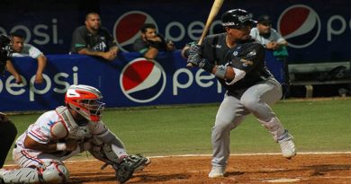 Bravos retoma la punta de la LVBP tras vencer 7-6 a los Caribes