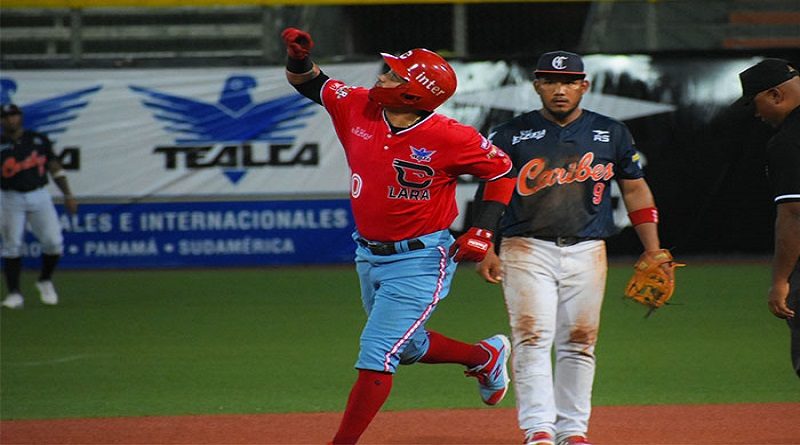 Cardenales derrotó 10-3 a los Caribes e iguala la punta de la LVBP