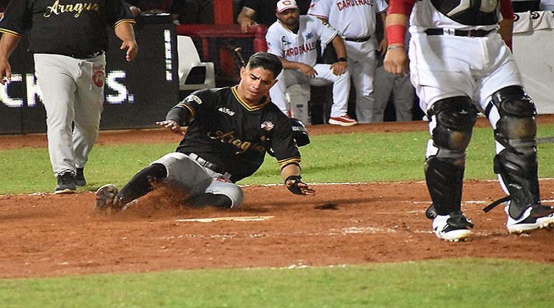 Tigres conquista su cuarta victoria al hilo tras vencer 10-7 a los Cardenales