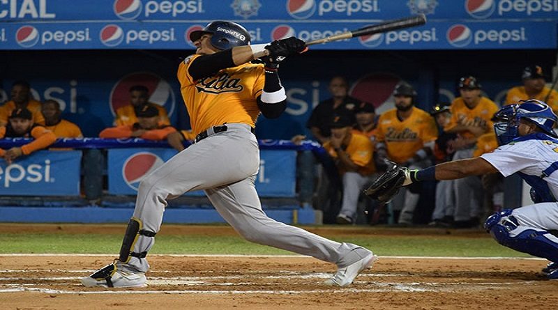 José Briceño comandó ataque de las Águilas 6-2 sobre Magallanes