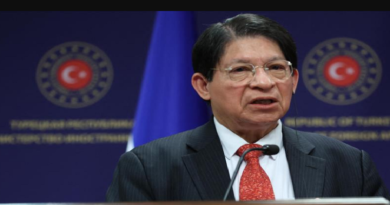El canciller de Nicaragua, Denis Moncada, diutrante una conferencia de prensa, en Ankara, Turquía, 13 de octubre de 2021. (Foto: AFP)