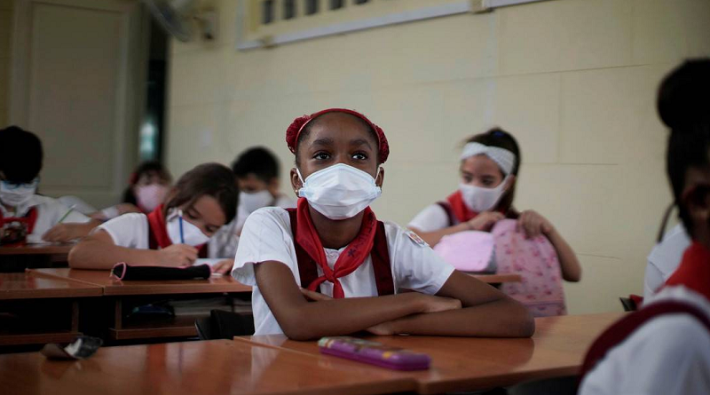 Alumnos durante la clase en una escuela de La Habana, Cuba, el 2 de noviembre de 2021. (Foto: Alexandre Meneghini/Reuters)