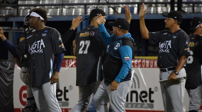 Bravos vapuleó a los Navegantes en Valencia