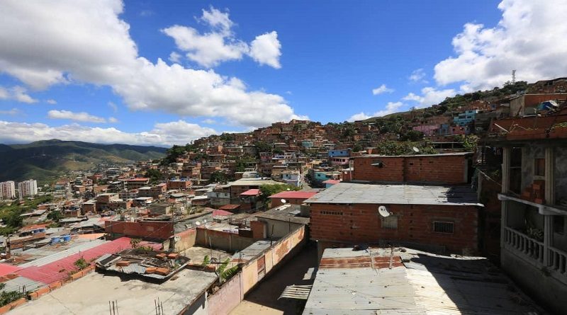 Gobierno Nacional garantiza los derechos del pueblo al beneficiar a 10 mil familias en Caricuao