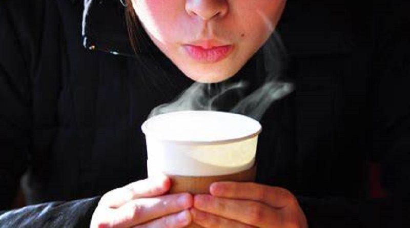 Tomar café o bebidas muy calientes puede ser un peligro mortal