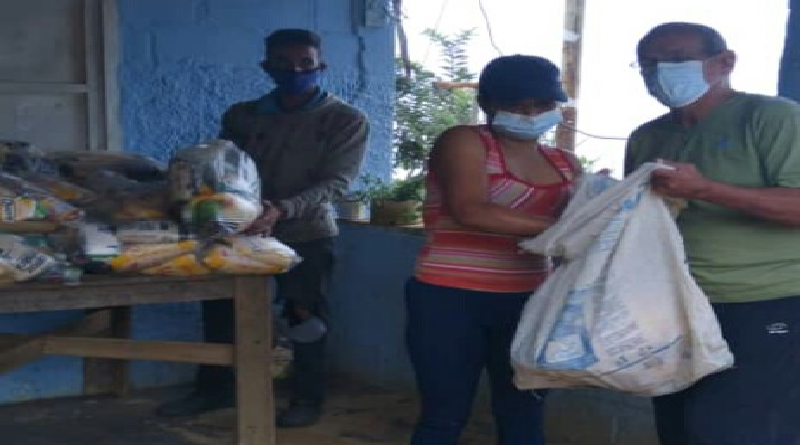 Benefician con bolsas de comida a Base de Misiones Corralito en La Guaira