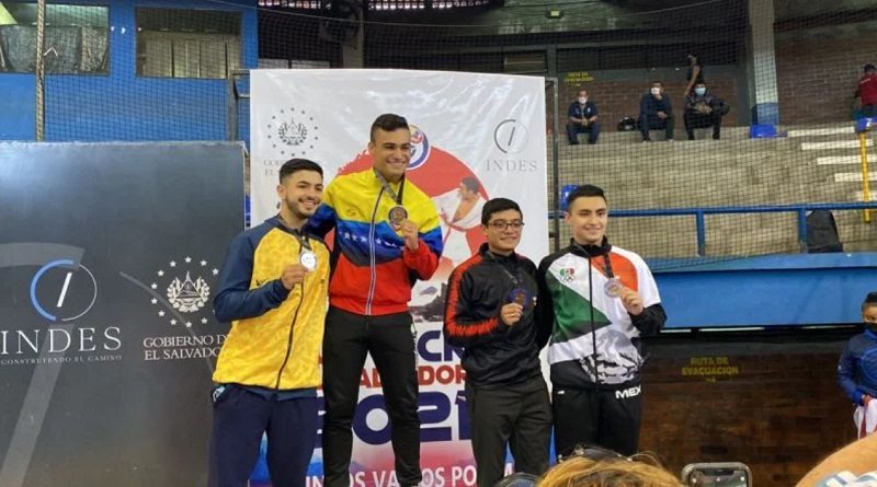 Ricardo José Pérez obtiene primer lugar en Campeonato Centroamericano y Caribeños de Karate Do 2021