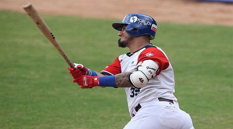 El joven receptor Ricardo Genovés guio el triunfo de su equipo los Tiburones de La Guaira 9-4 sobre las Águilas del Zulia, al conectar su primer jonrón en la Liga Venezolana de Béisbol Profesional (LVBP), reseñaron medios deportivos.