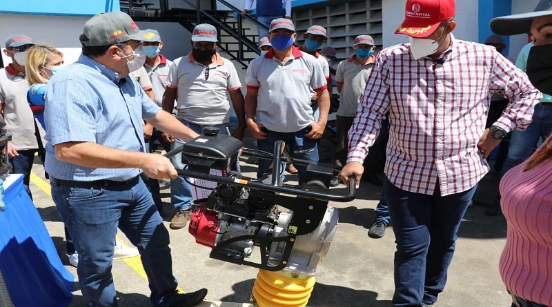 Gobierno Nacional dota de herramientas y maquinarias a cuadrillas de Hidrocapital