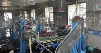 Al menos 11 muertos por el incendio en un hospital en la India