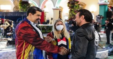 Músico y actor mexicano Pablo Montero canta en el cumpleaños 59 del presidente Nicolás Maduro