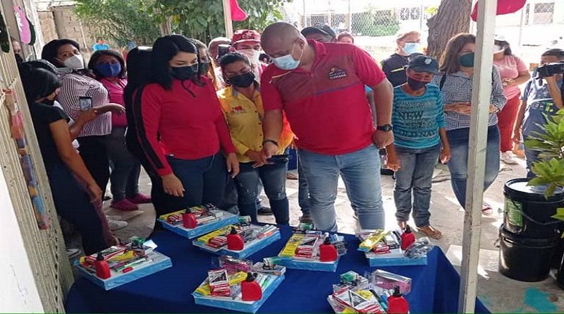 Dotan con insumos de limpieza y material escolar a centro educativo de Cumaná