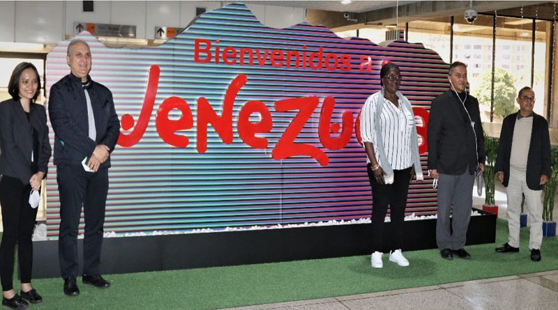 Arriban a Venezuela invitados internacionales de Túnez, Benín e Indonesia para elecciones del 21-N
