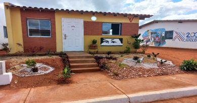 Gobierno Bolivariano entrega 100 viviendas dignas en urbanismo Hugo Chávez Frías en Ciudad Bolívar