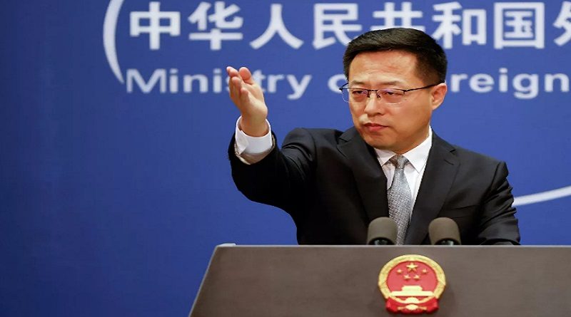China respalda a Rusia y condena cumbre estadounidense por la democracia