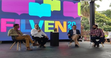 Libro “El Siglo de la Pólvora… y otros escritos” explicar cómo Bolívar pasó a ser una figura de dominación